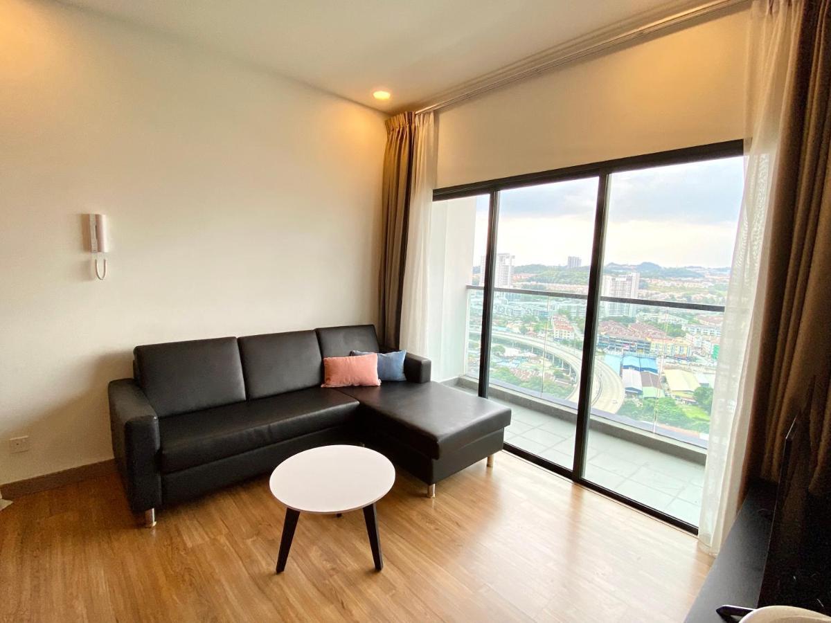 Dream Suite 2 - Landmark Residence 1, High Floor, Nice View, Wi-Fi & Tv Box 加影 外观 照片
