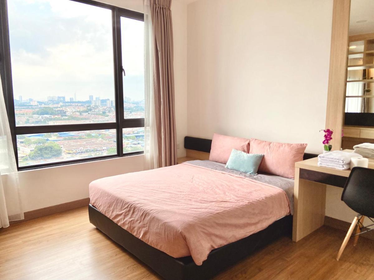 Dream Suite 2 - Landmark Residence 1, High Floor, Nice View, Wi-Fi & Tv Box 加影 外观 照片