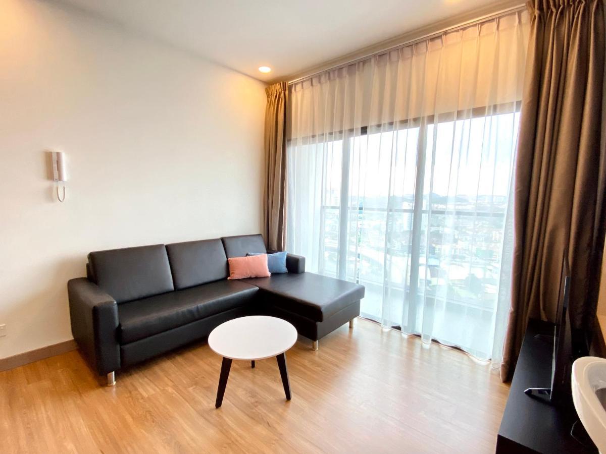 Dream Suite 2 - Landmark Residence 1, High Floor, Nice View, Wi-Fi & Tv Box 加影 外观 照片